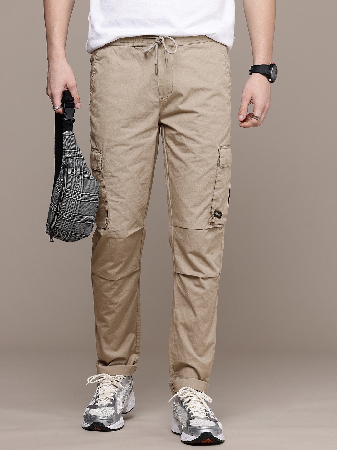 

FCUK Men Pure Cotton Relaxed Fit Cargo Trousers, Camel brown