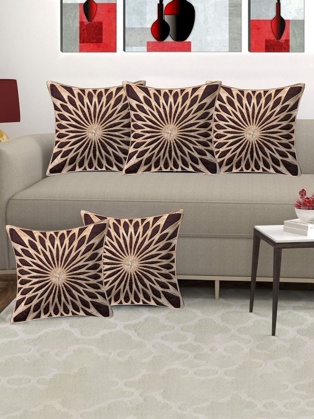 

Creeva Gold Toned & Brown 5 Pieces Floral Embellished Velvet Square Cushion Covers