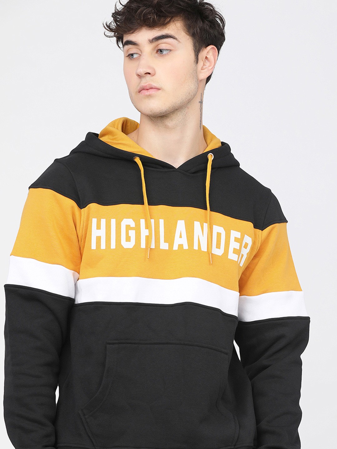 

HIGHLANDER Men Printed Hooded Sweatshirt, Black