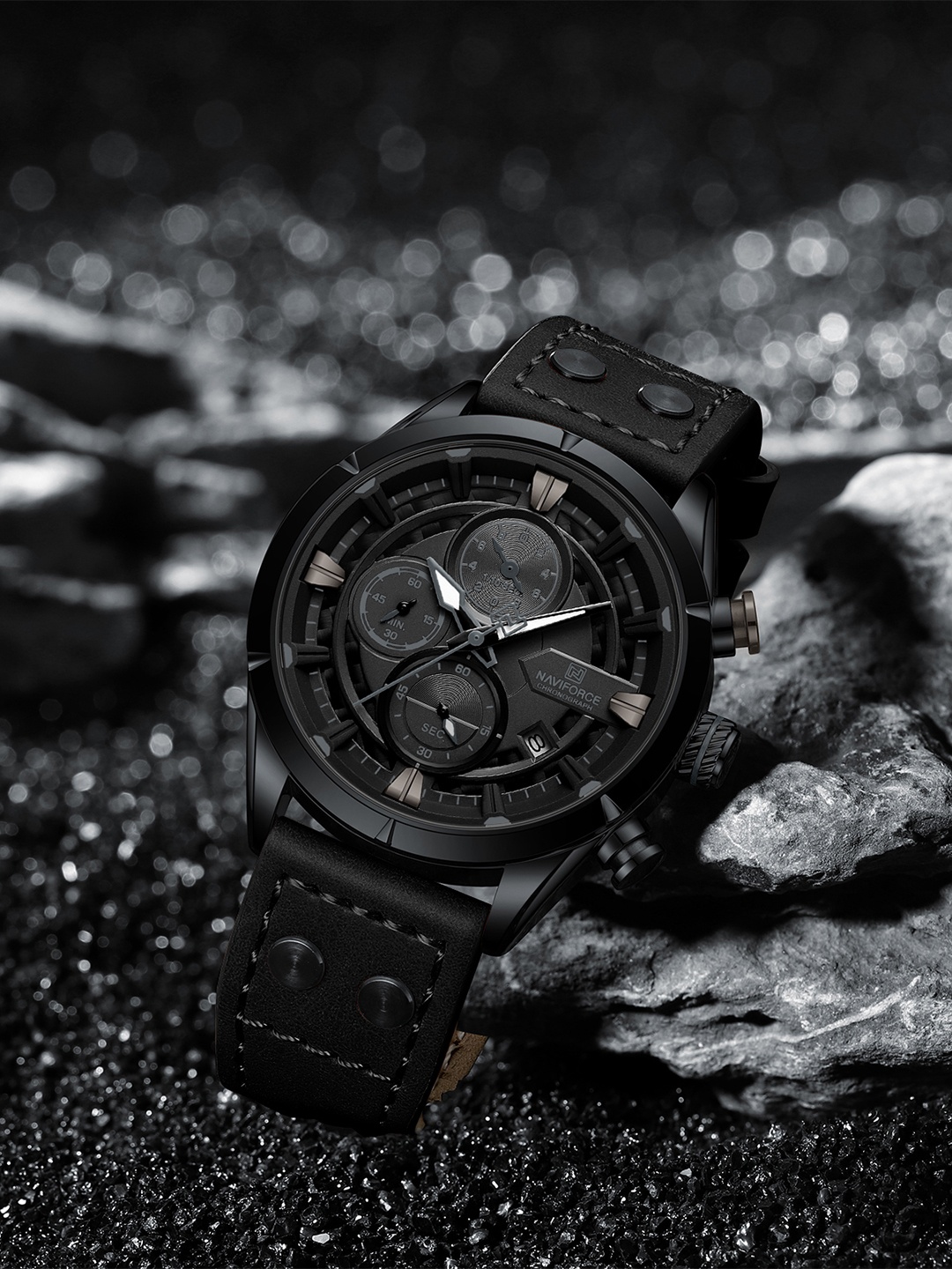 

Naviforce Men Brass Embellished Dial & Leather Straps, Black