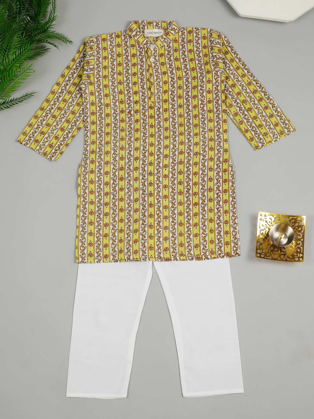 

LITTLE GINNIE Boys Floral Printed Mandarin Collar Pure Cotton Kurta Set With Trousers, Yellow