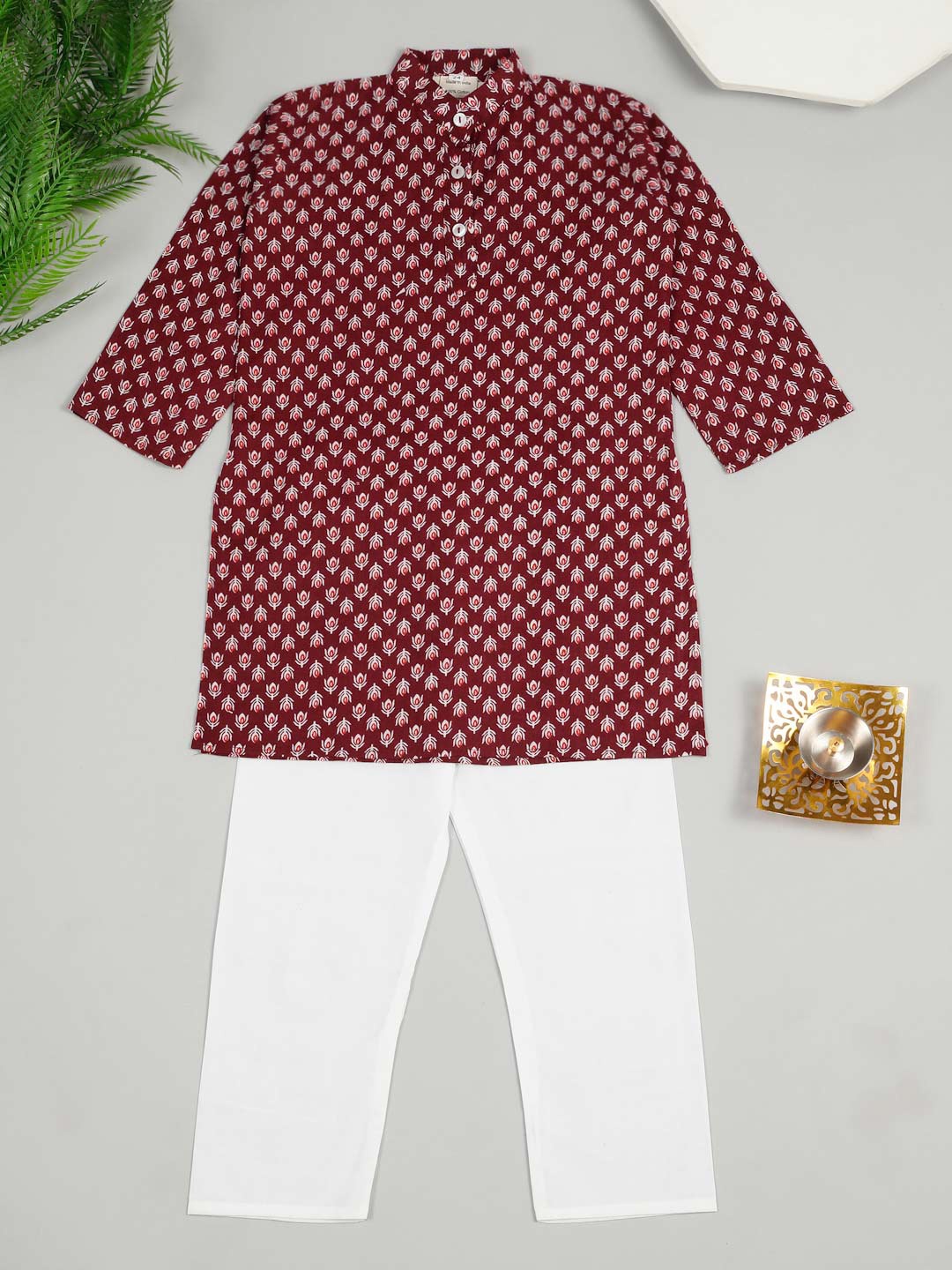 

LITTLE GINNIE Boys Floral Printed Mandarin Collar Pure Cotton Kurta With Trousers, Maroon