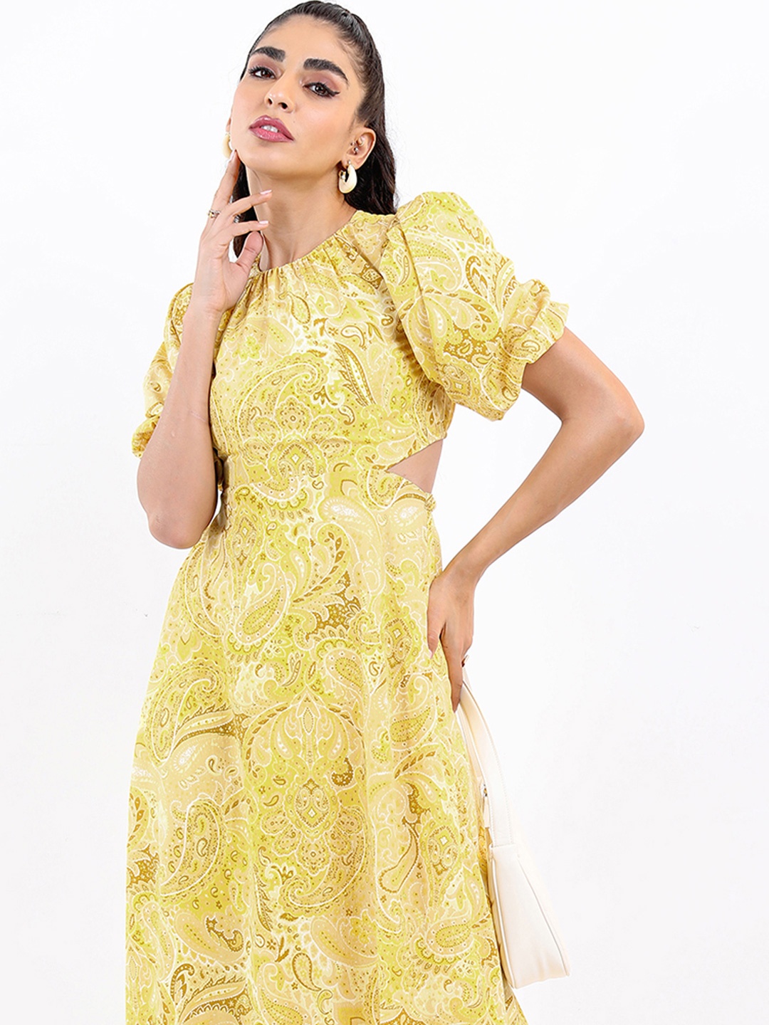 

Tokyo Talkies Women Floral Print Fit & Flare Midi Dress, Yellow