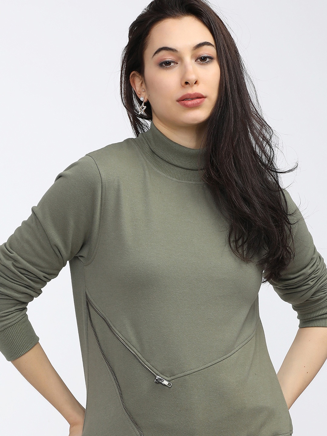 

Tokyo Talkies Women Sweatshirt, Green