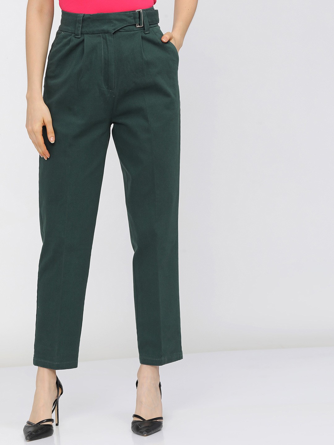 

Tokyo Talkies Women Solid Tapered Fit Trousers, Green