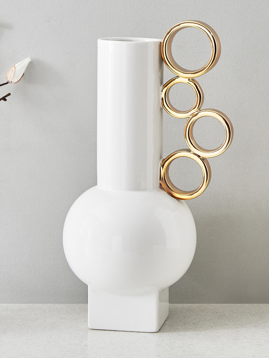 

Home Centre Thames Aero White & Gold Toned Flower Tabletop Vase
