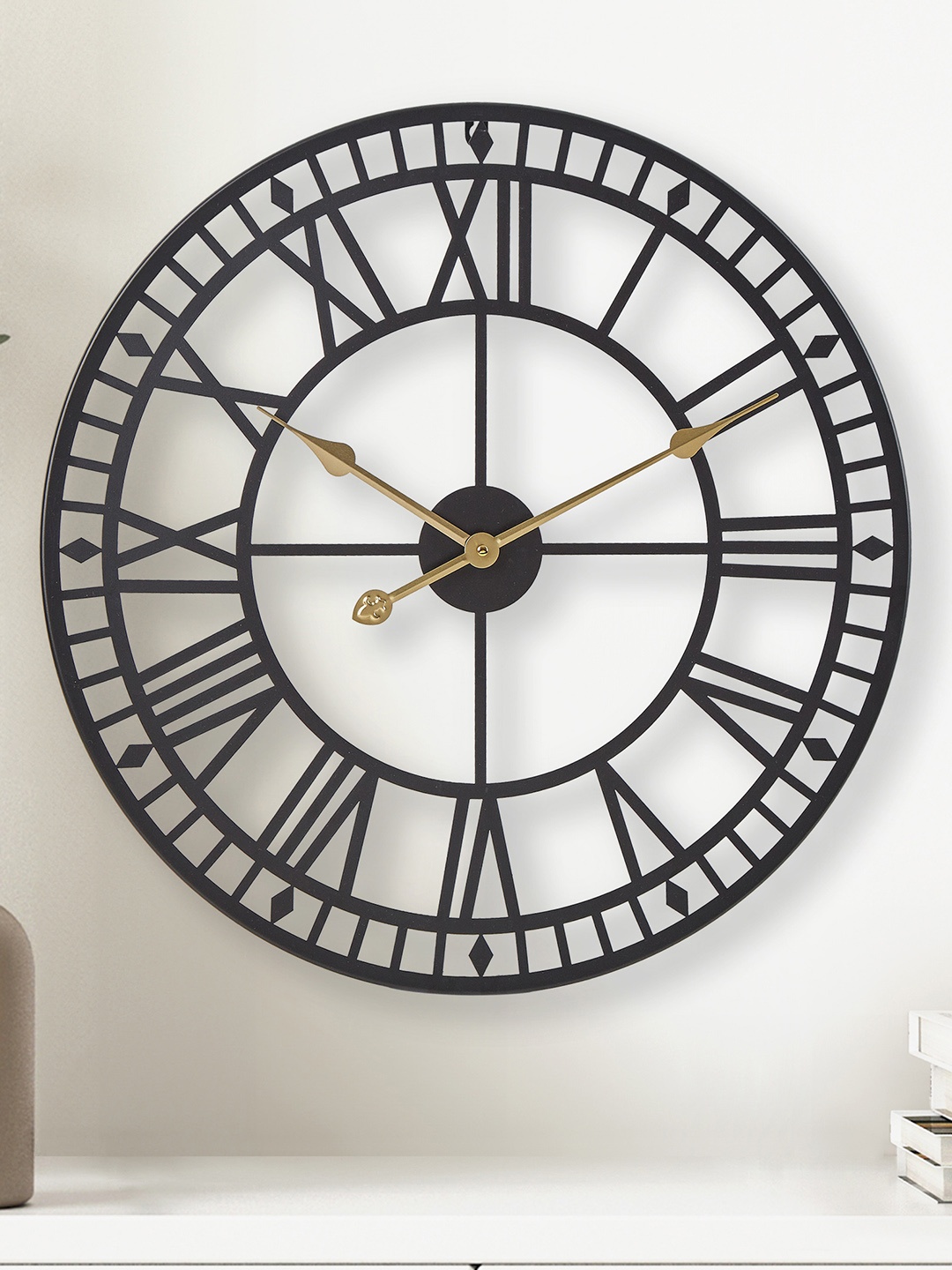 

Home Centre Casablanca Pioneer Black Textured Round Contemporary Analogue Wall Clock