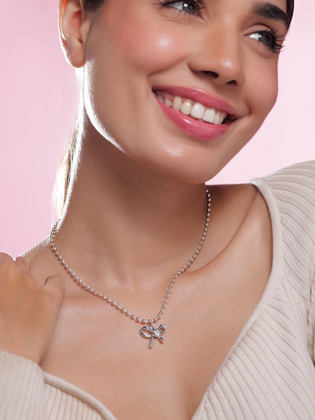 

Rubans Rhodium Plated Silver Beaded Chain Necklace with Minimalist Bow Pendant