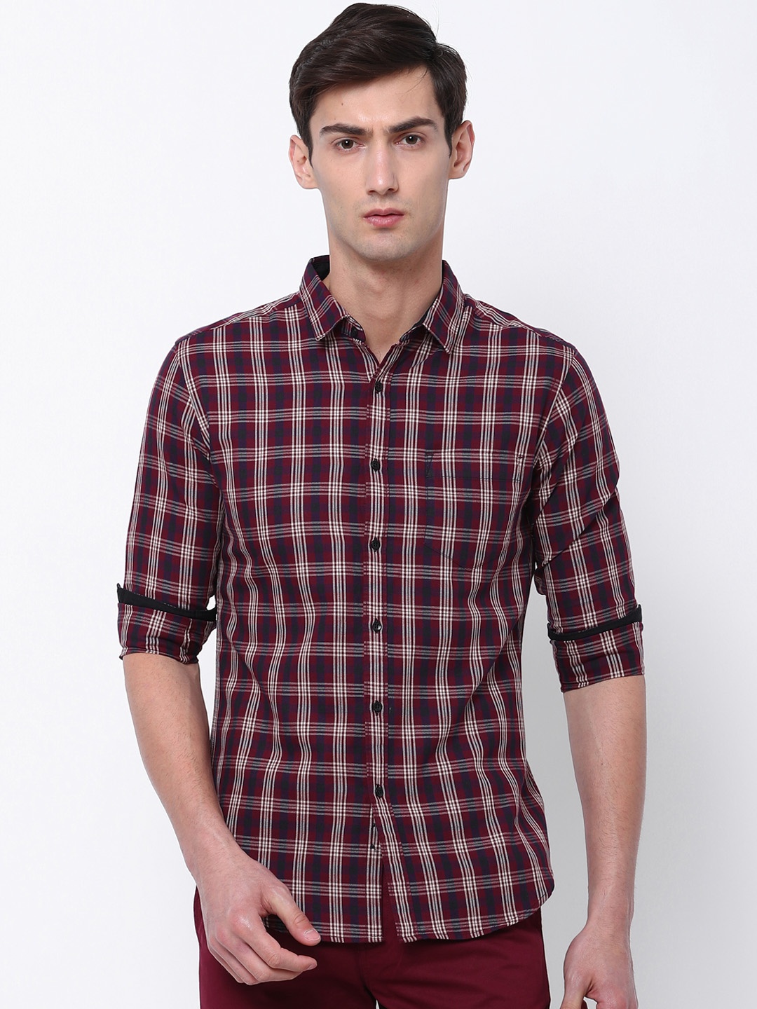 

Black coffee Men Maroon Slim Fit Checked Casual Shirt