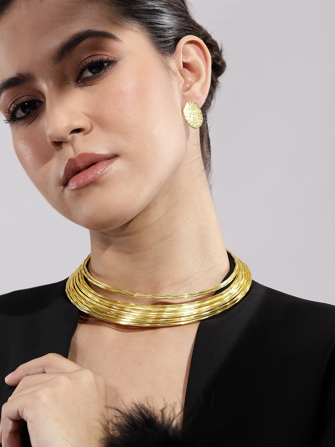 

Niska Gold-Plated Jewellery Set