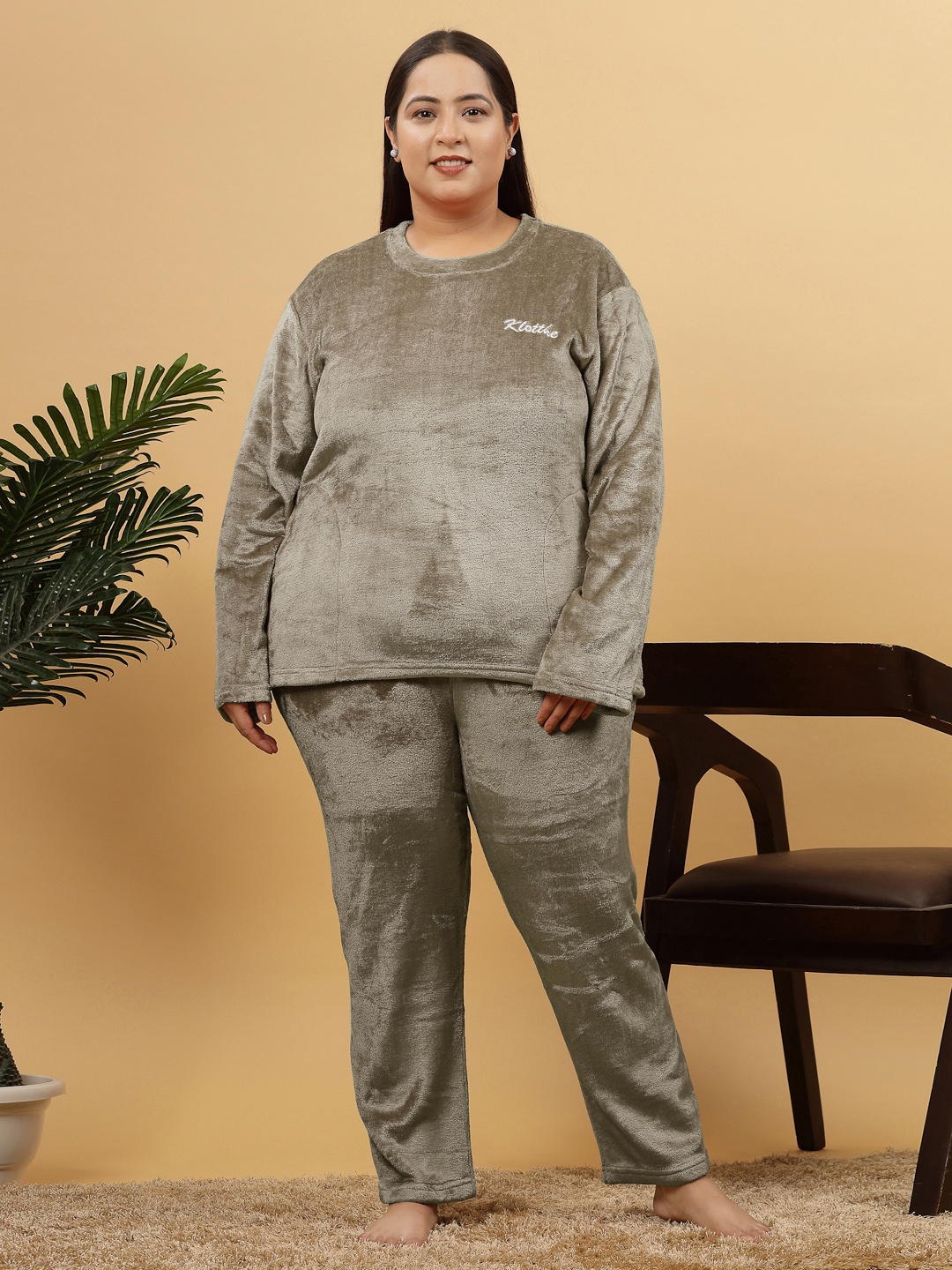 

KLOTTHE Women Plus Size Solid Woolen Night Suit, Brown