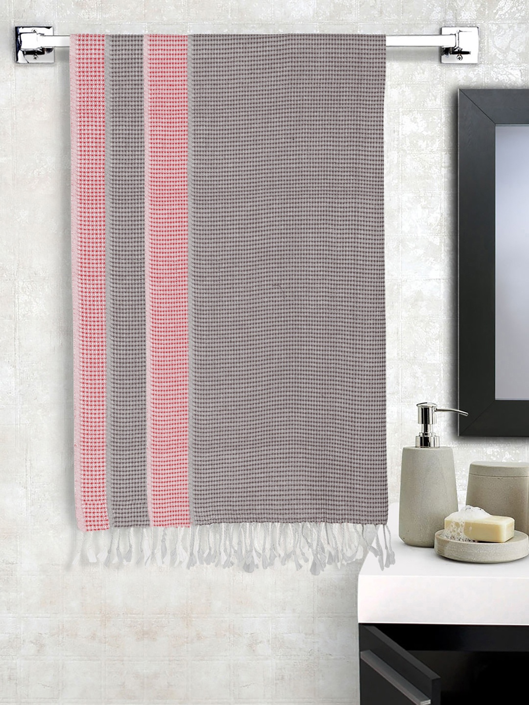 

KLOTTHE Red & Black 4 Pieces Checked Pure Cotton Bath Towels