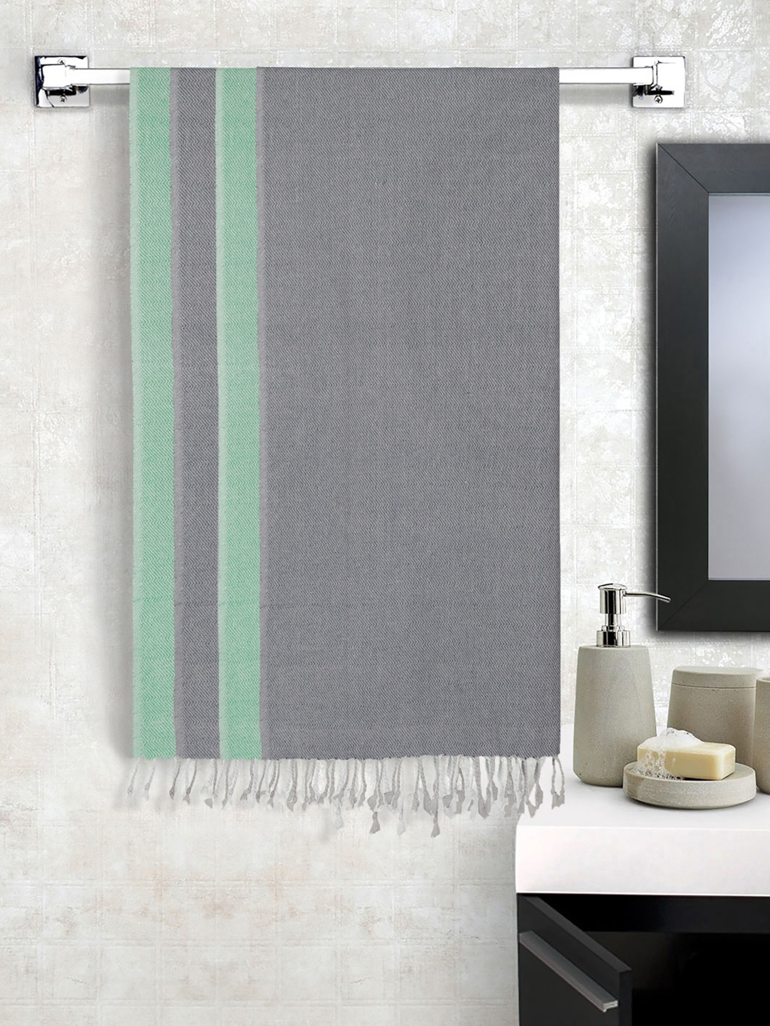 

KLOTTHE Grey & Green 4 Pieces Pure Cotton 550 GSM Bath Towels