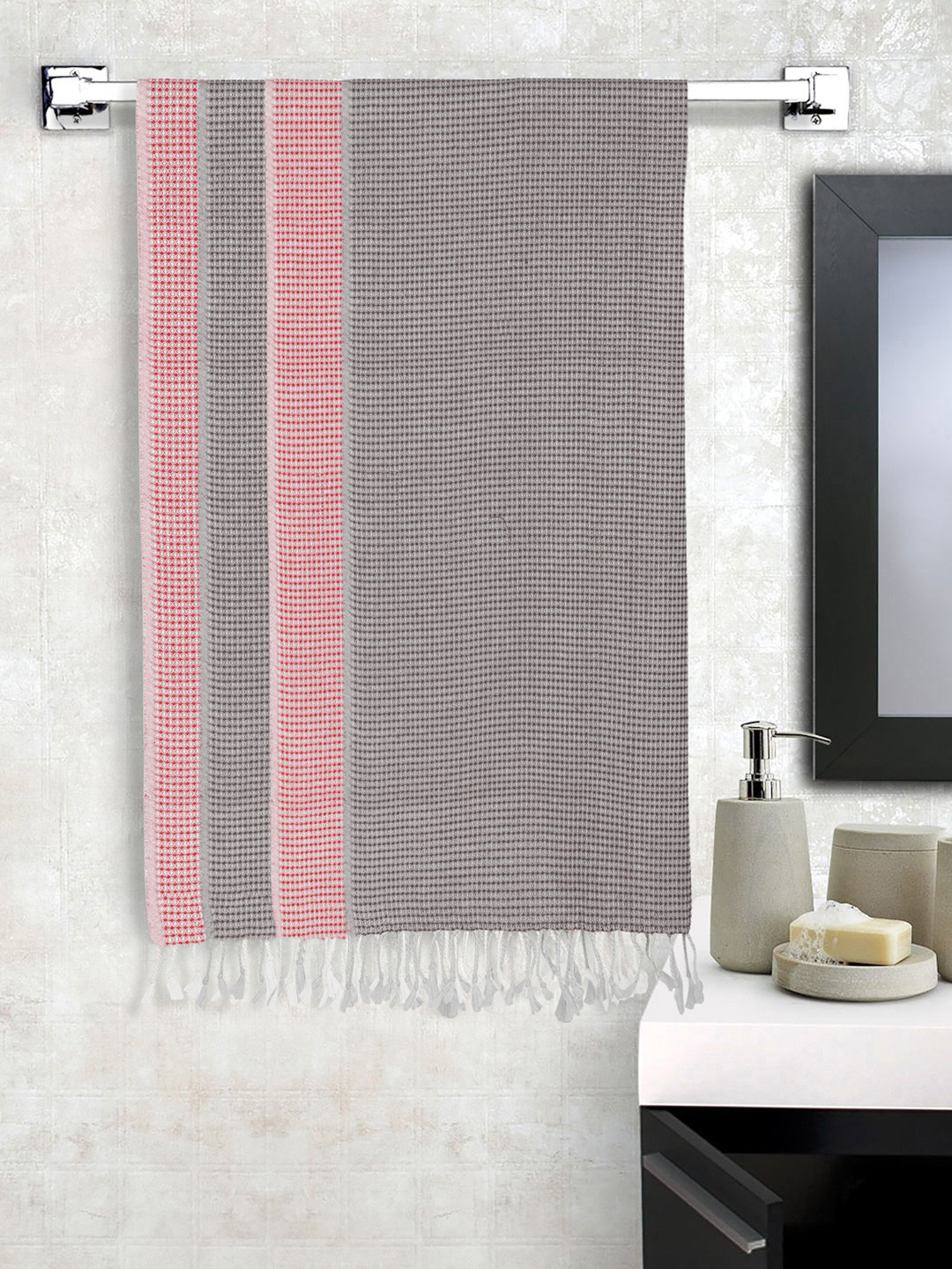 

KLOTTHE Red & Grey 4 Pieces Checked Pure Cotton Bath Towels