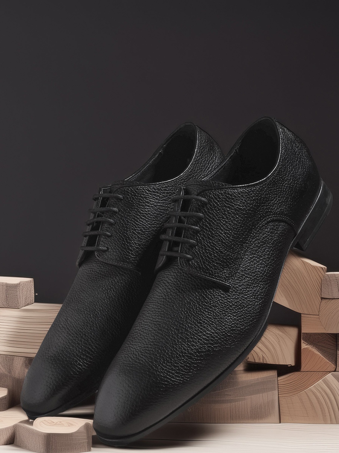 

RARE RABBIT Men Leather Formal Derbys, Black