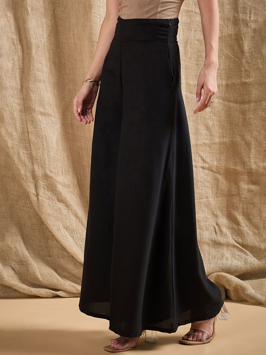 

SASSAFRAS Women High-Rise Wide Leg Trousers, Black