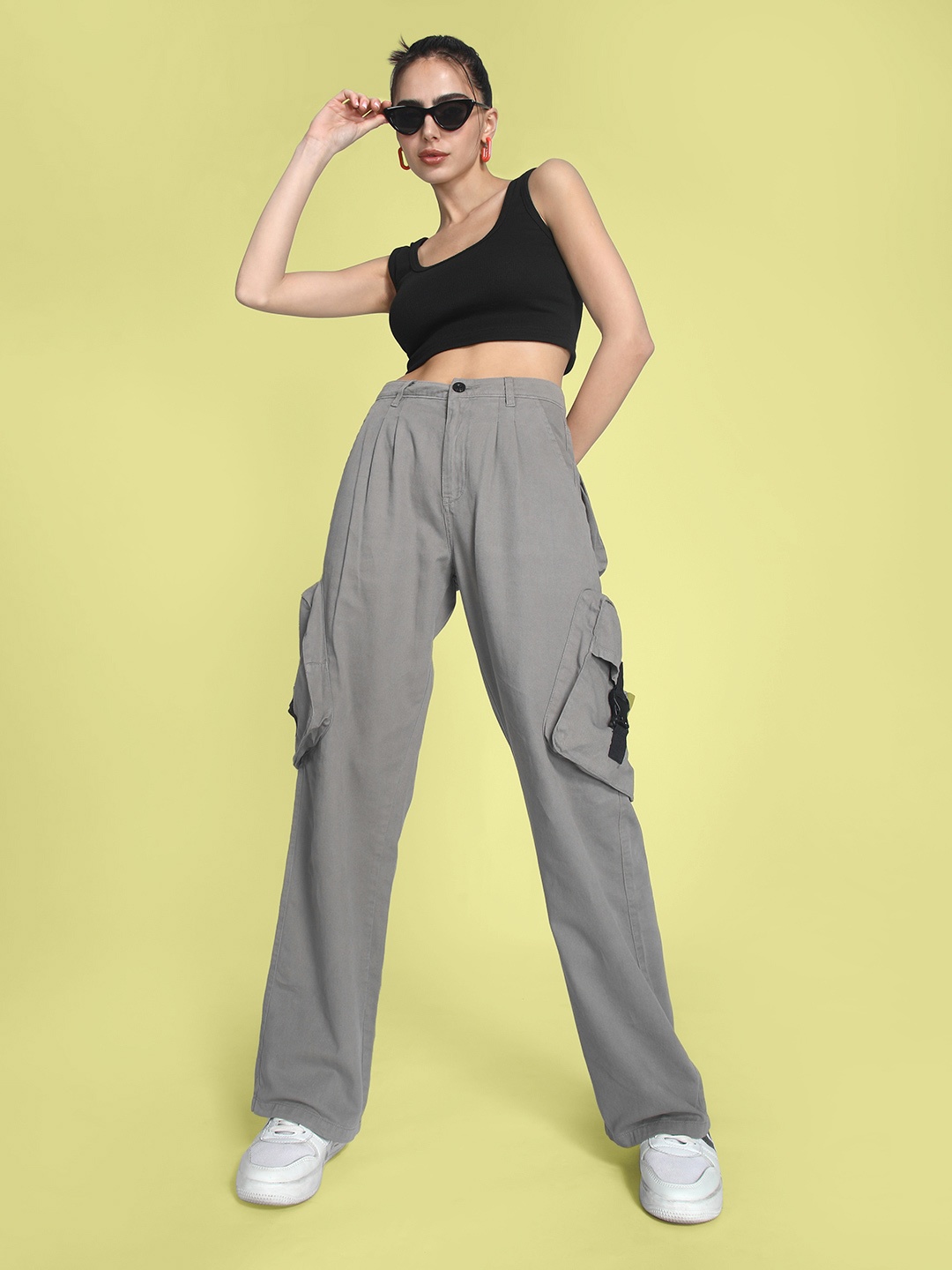 

Bene Kleed Women Classic Straight Fit High-Rise Cargos Trousers, Grey