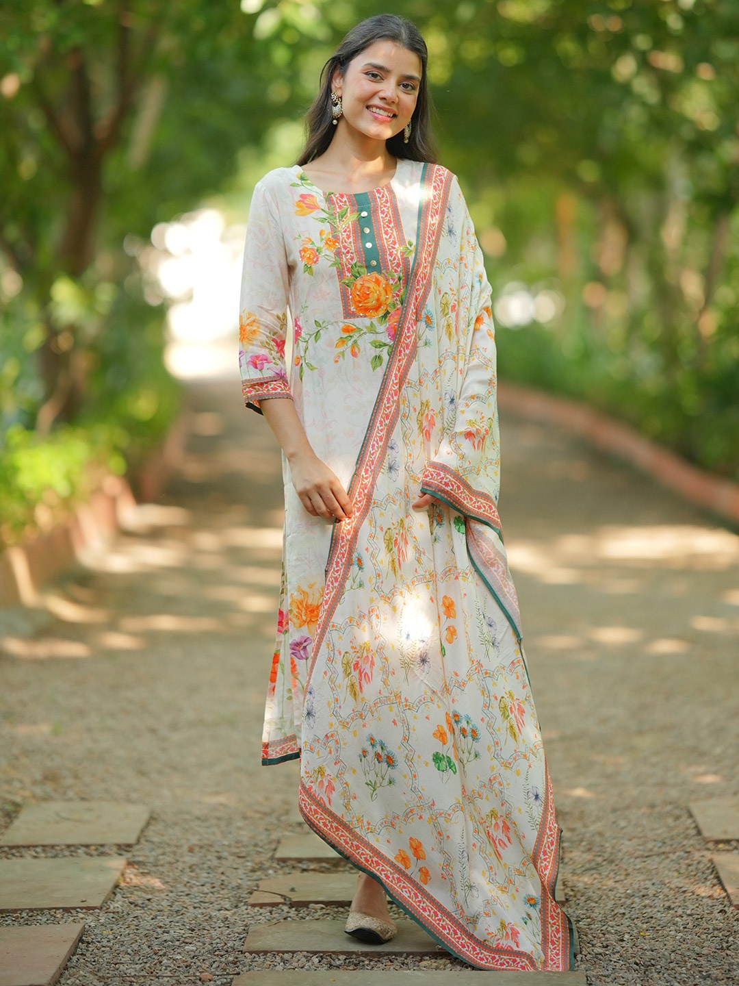 

Libas Floral Printed Regular Beads and Stones Kurta with Trousers & Dupatta, Off white