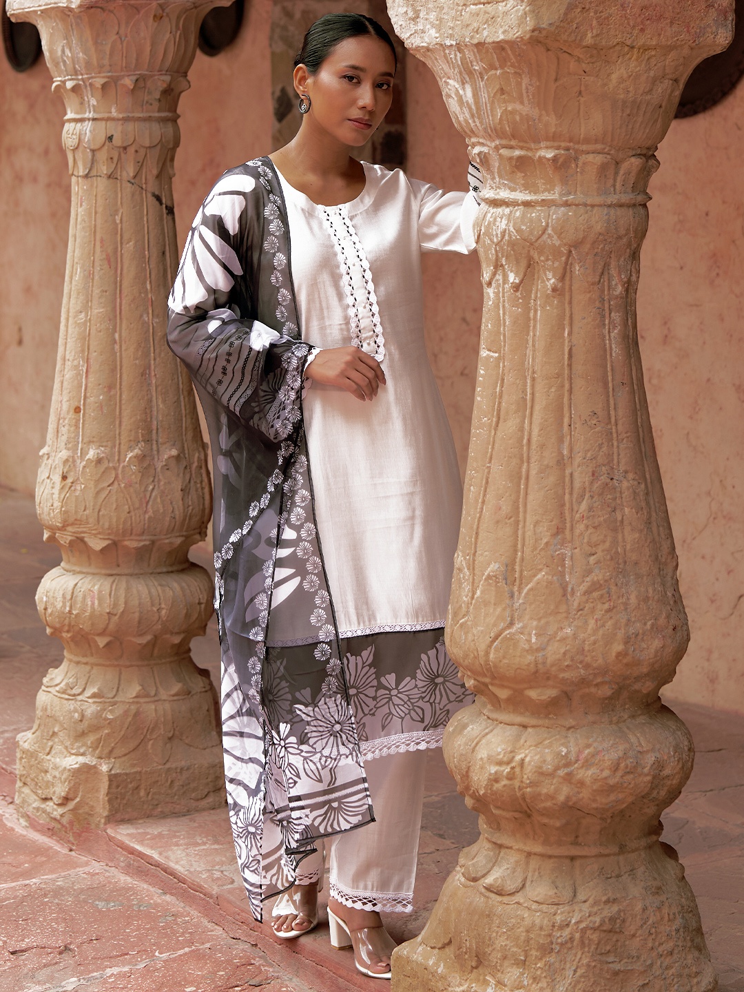 

Libas Floral Printed Beads and Stones Kurta with Trousers & Dupatta, White