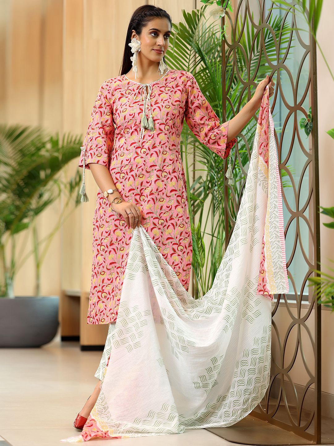

Libas Floral Printed Pure Cotton Straight Kurta with Trousers & Dupatta, Peach
