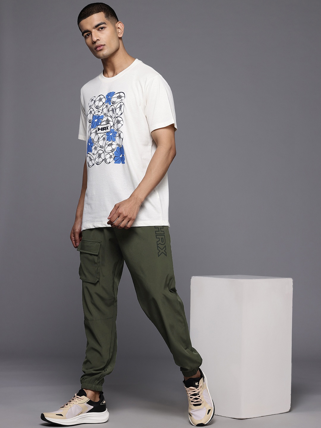 

HRX by Hrithik Roshan Men Lifestyle Brand Logo Print Joggers, Olive