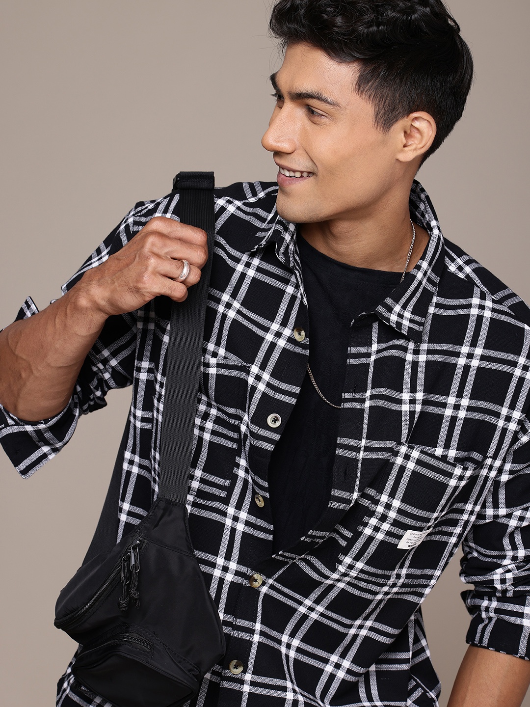 

WROGN Oversized Checked Drop-Shoulder Sleeves Pure Cotton Casual Shirt, Black