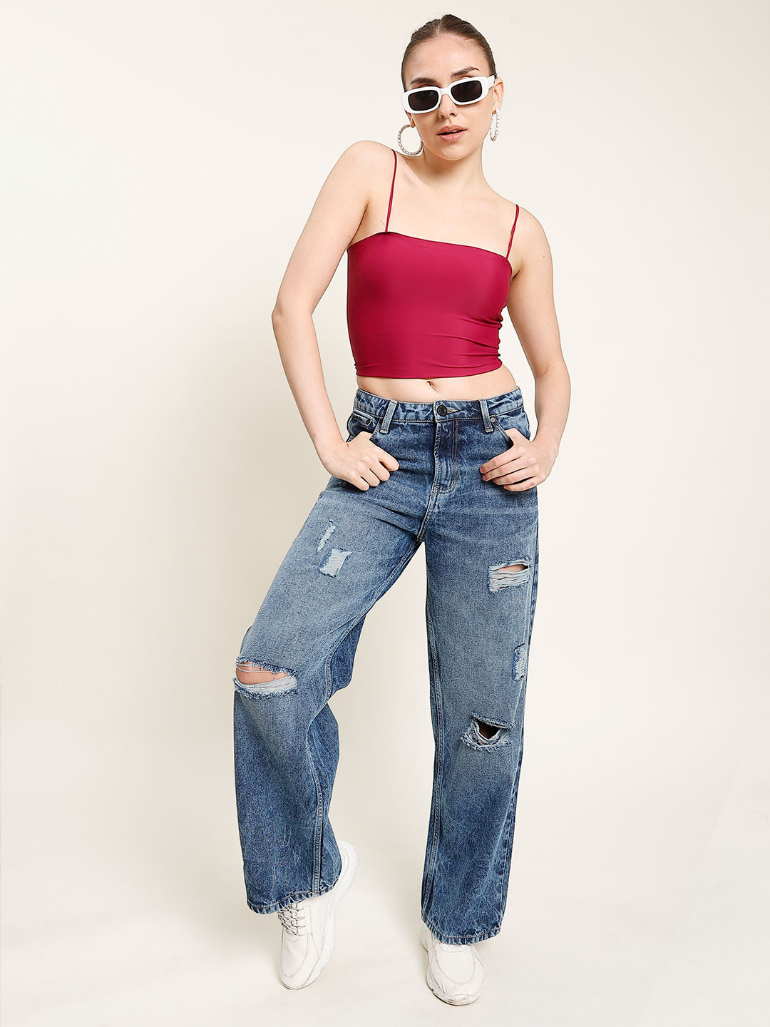 

Bene Kleed Women Classic Relaxed Fit High-Rise Mildly Distressed Light Fade Jeans, Blue