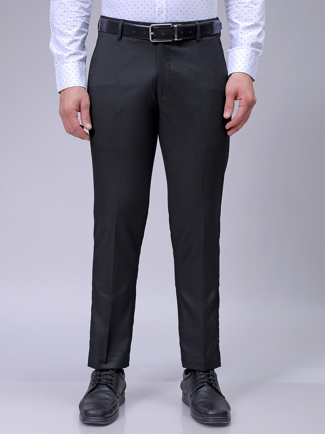 

The Indian Garage Co. X Luxe Men Slim Fit Checked Formal Trousers, Charcoal