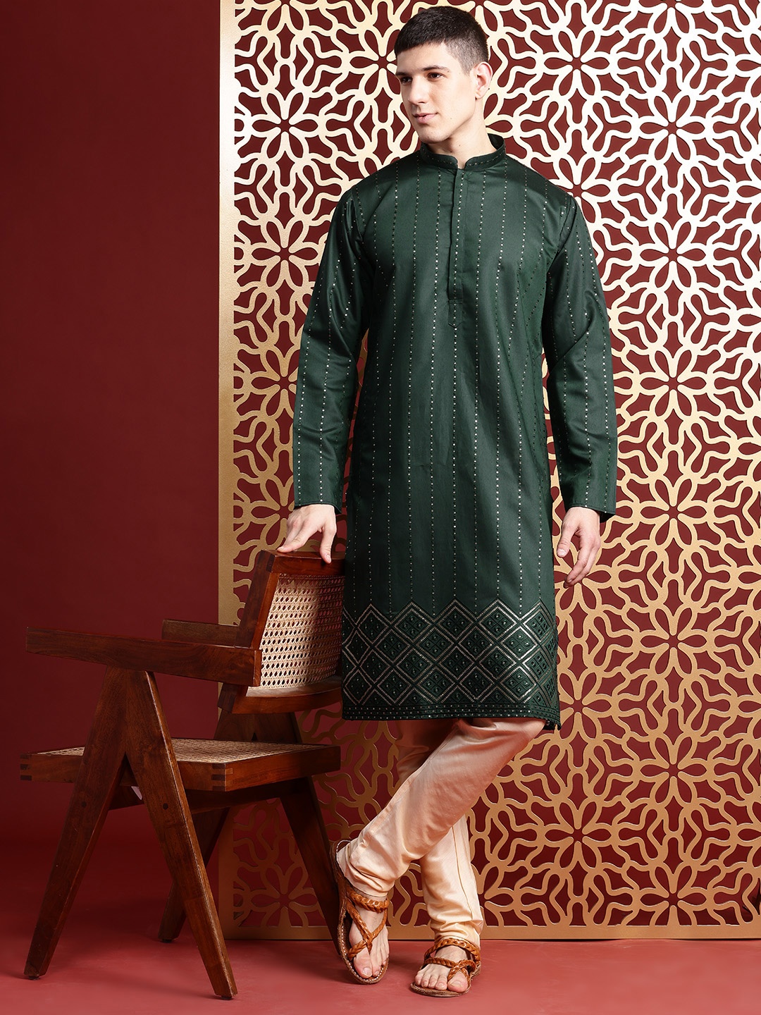 

MANQ Men Embroidered Sequinned Pure Cotton Kurta with Churidar, Green