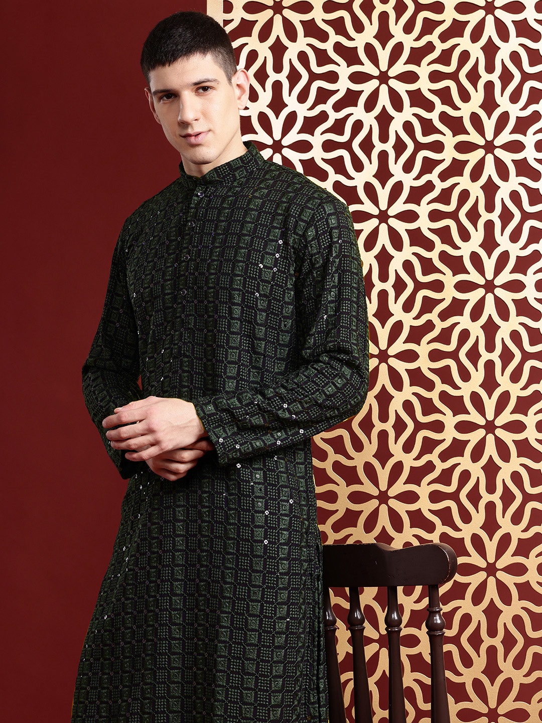 

MANQ Men Embroidered Sequinned Pure Cotton Kurta with Trousers, Black