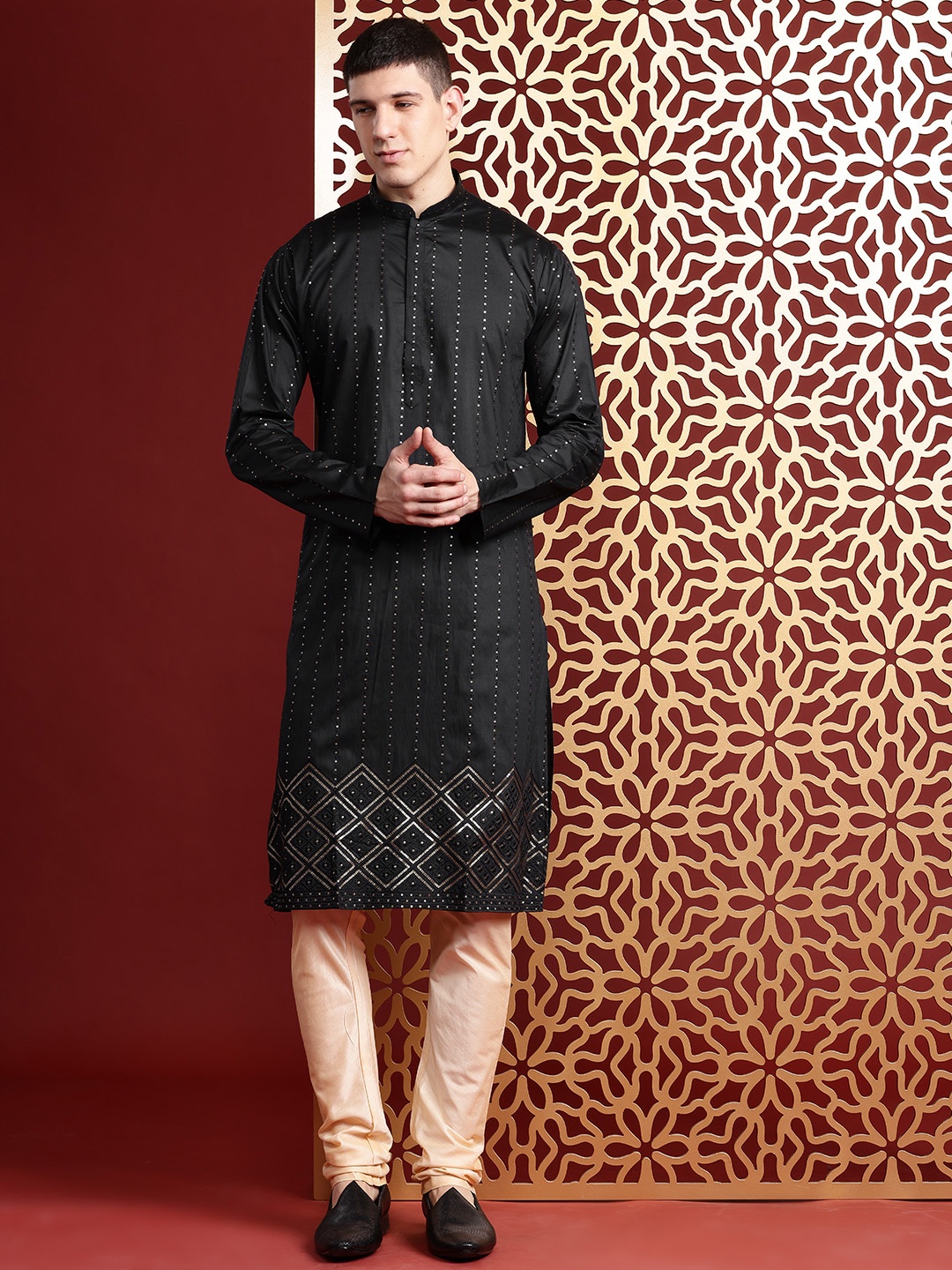 

MANQ Men Embroidered Sequinned Pure Cotton Kurta with Churidar, Black