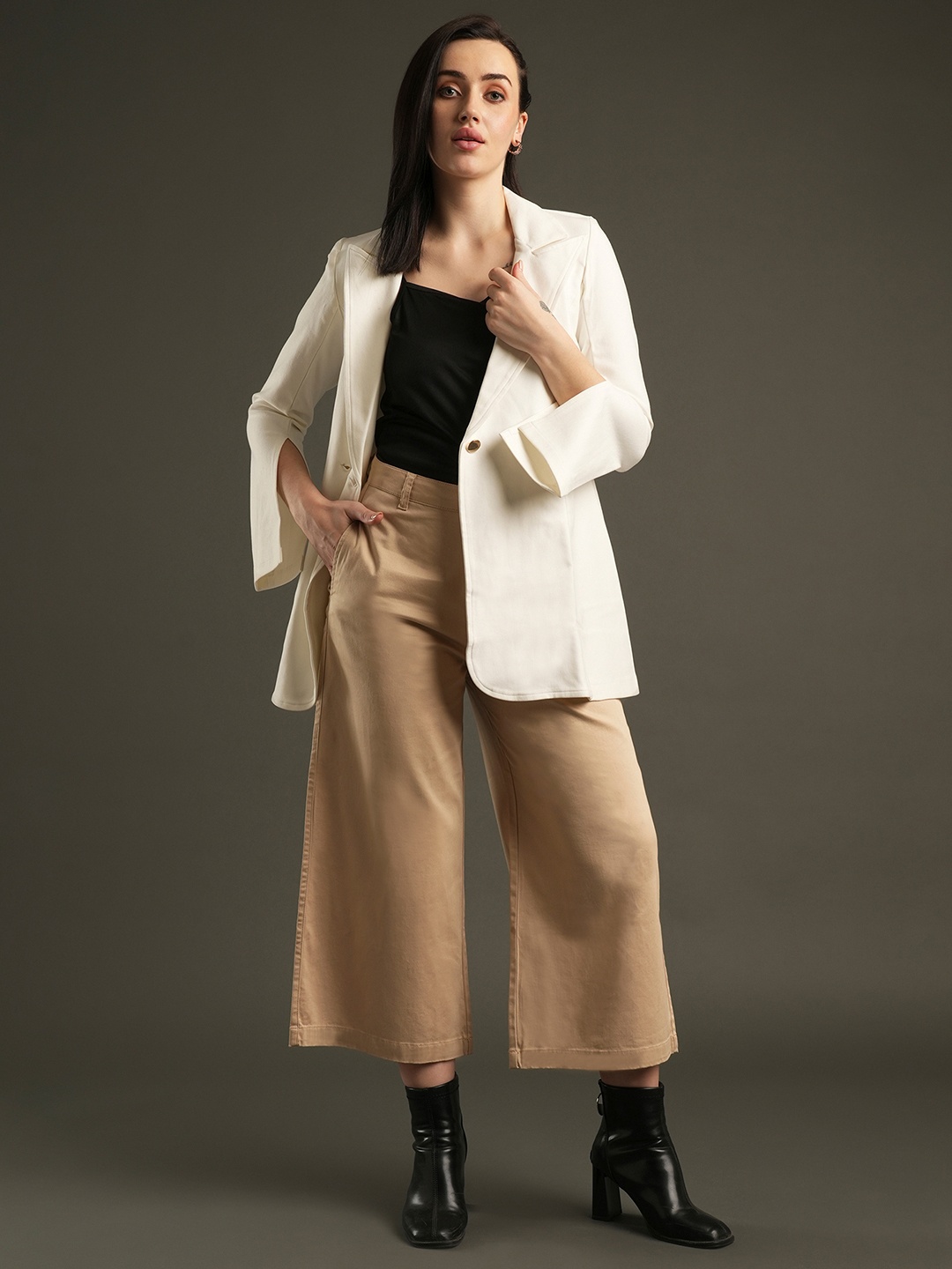

Globus Women Relaxed Wide Leg Mid-Rise Trousers, Beige