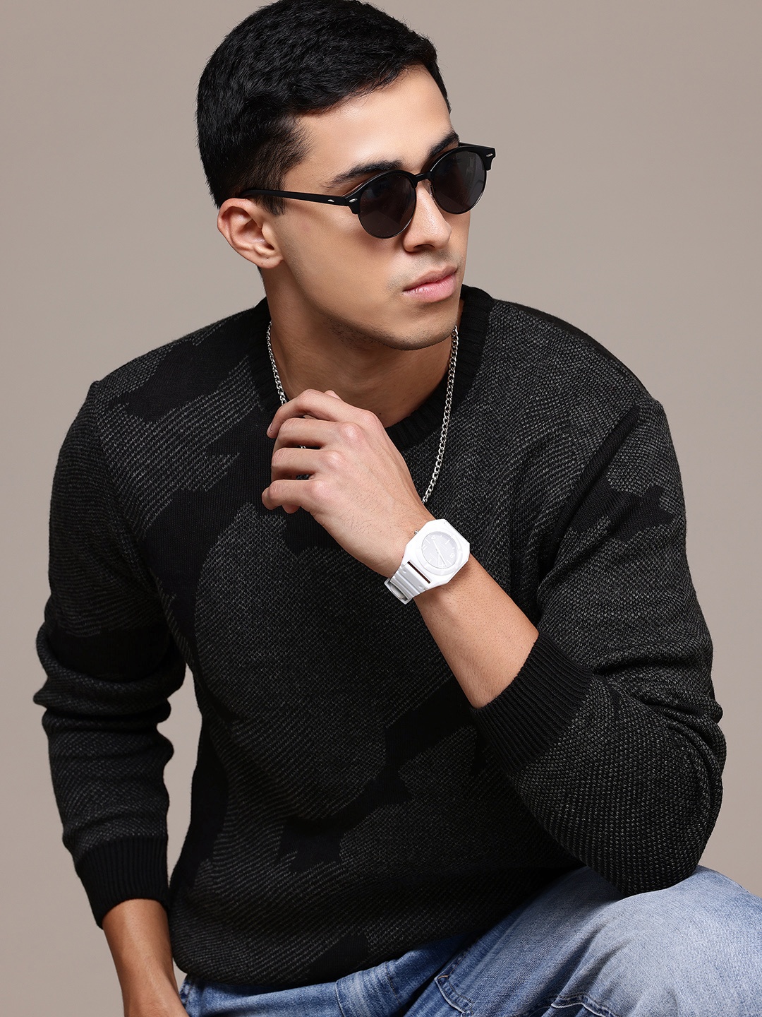 

Roadster Men Abstract Self Design Cardigan, Black