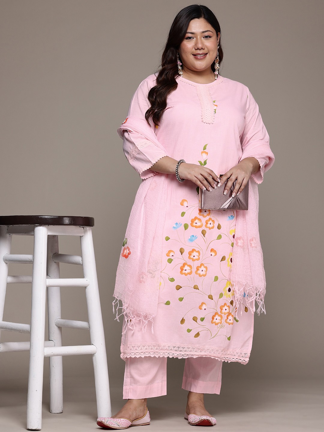 

Readiprint Plus Size Floral Printed Pure Cotton Kurta with Trousers & Dupatta, Pink