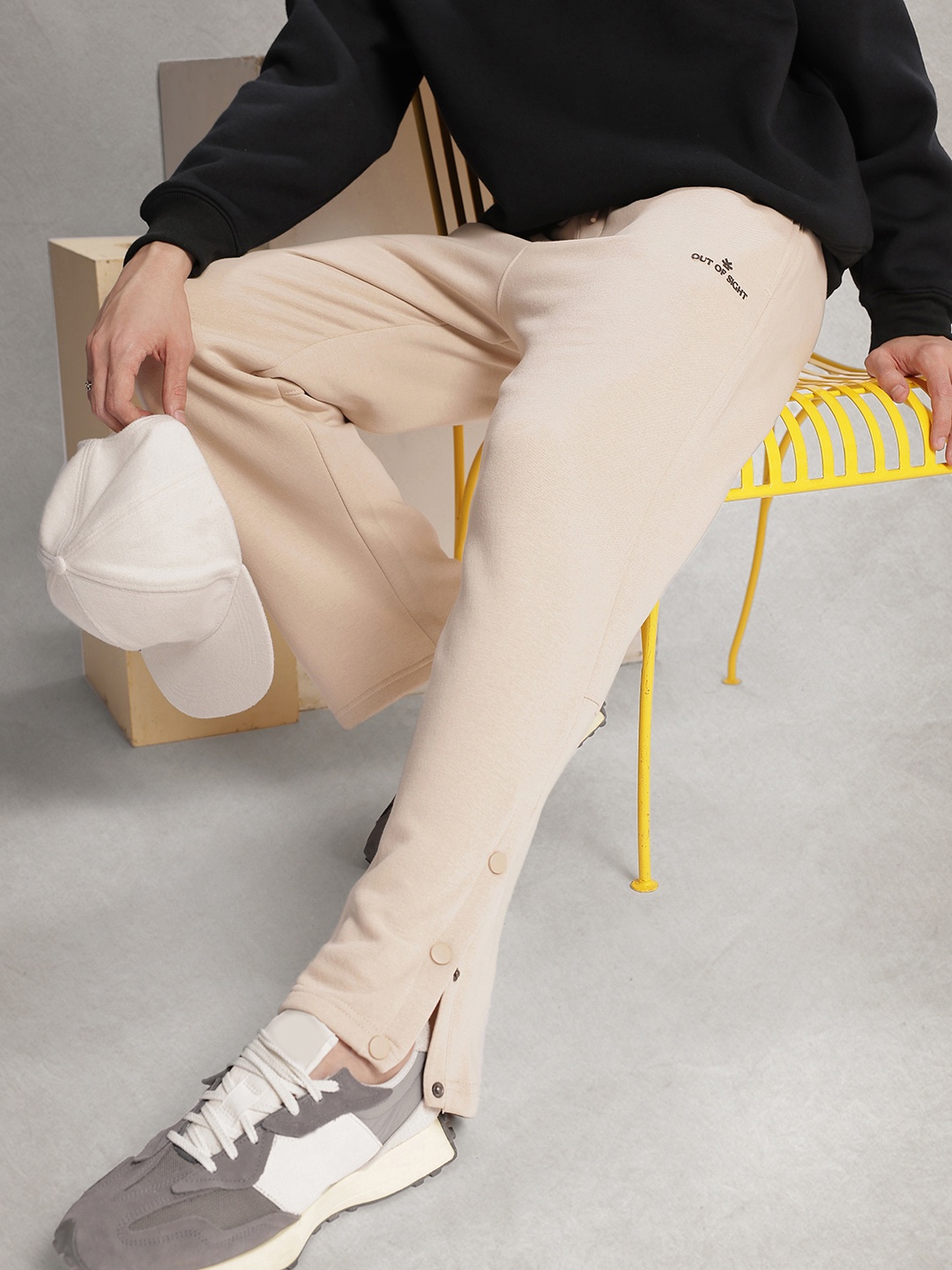 

WROGN Men Regular Track Pants With Side Snap Button Detail, Beige