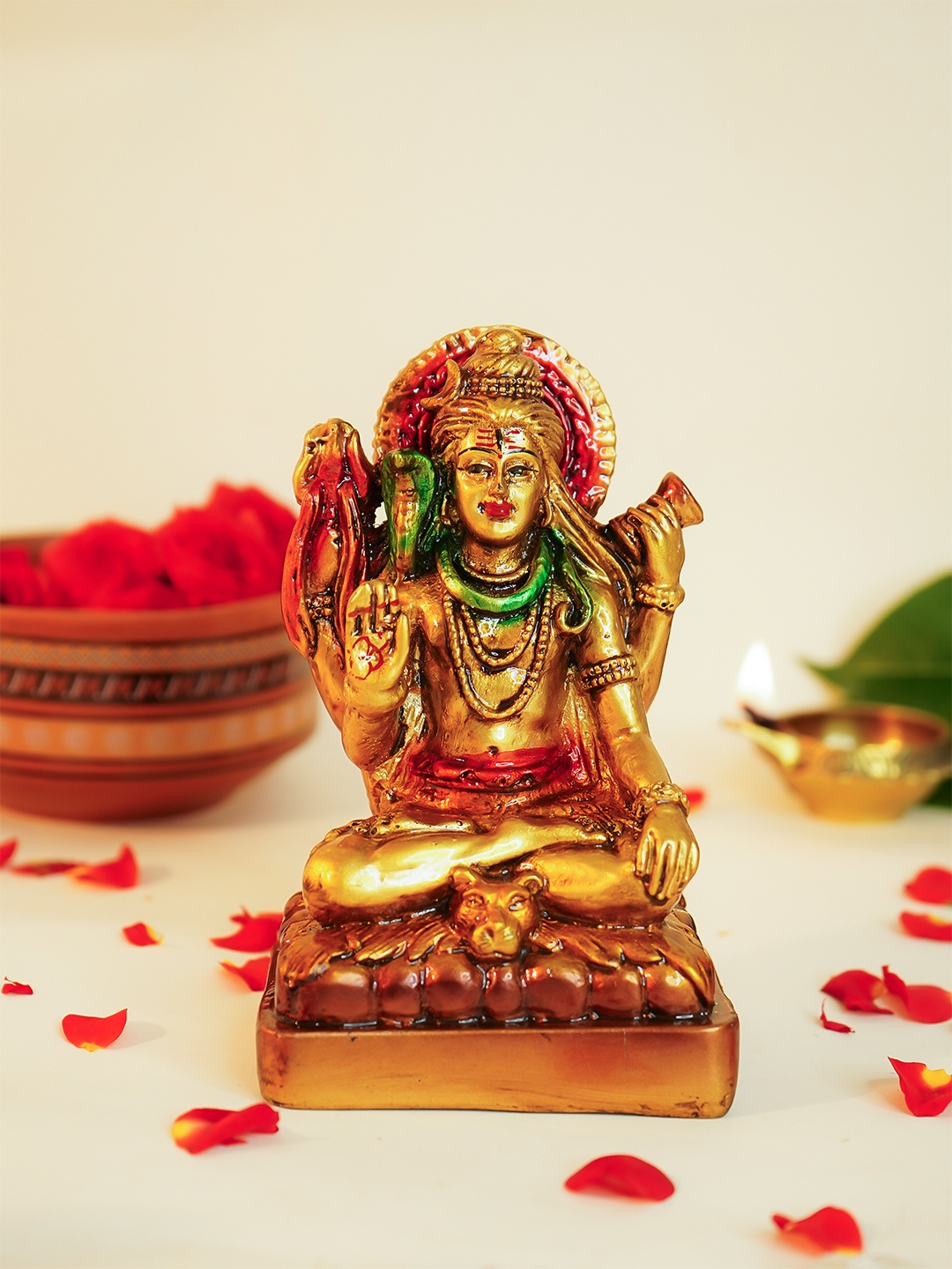 

Ekhasa Gold-Toned Lord Shiva Religious Idol Showpiece