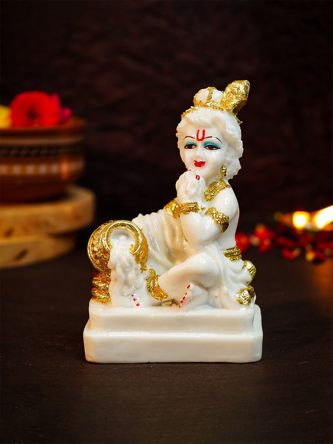 

Ekhasa White & Gold-Toned Bal Gopal Religious Idol Showpiece