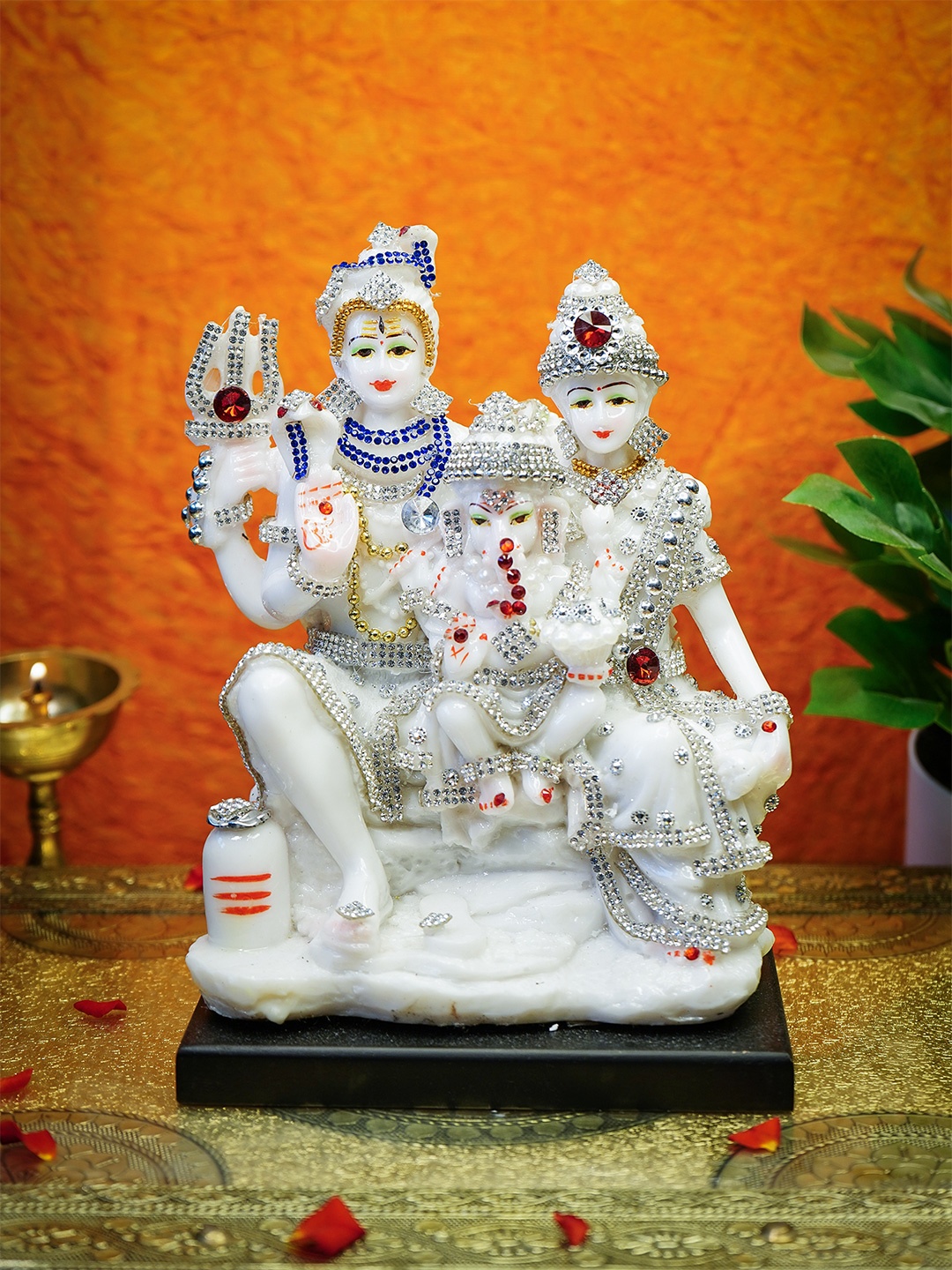 

Ekhasa White Shiv Parivar Religious Idol Showpiece