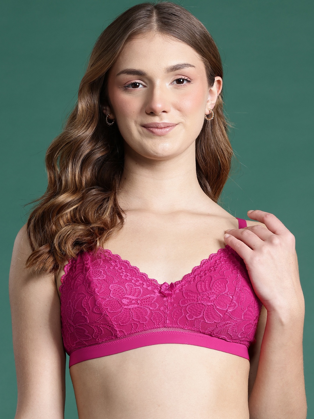 

DressBerry Floral Laced Full Coverage Bra, Fuchsia