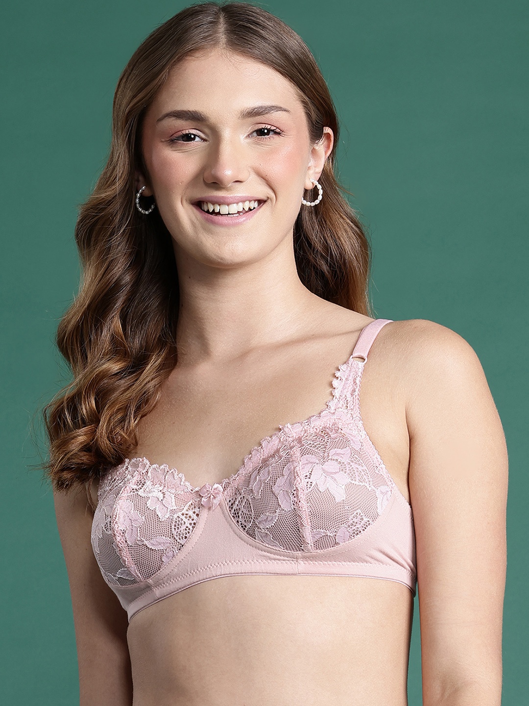 

DressBerry Floral Laced Full Coverage Lightly Padded Bra, Pink