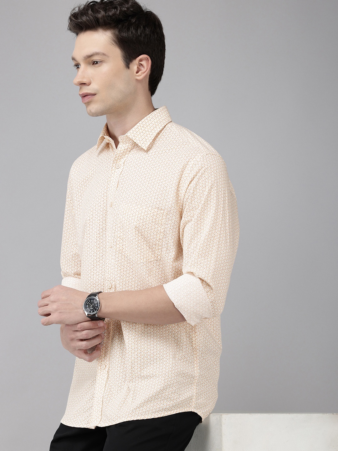 

ColorPlus Tailored Fit Opaque Geometric Printed Pure Cotton Casual Shirt, Cream