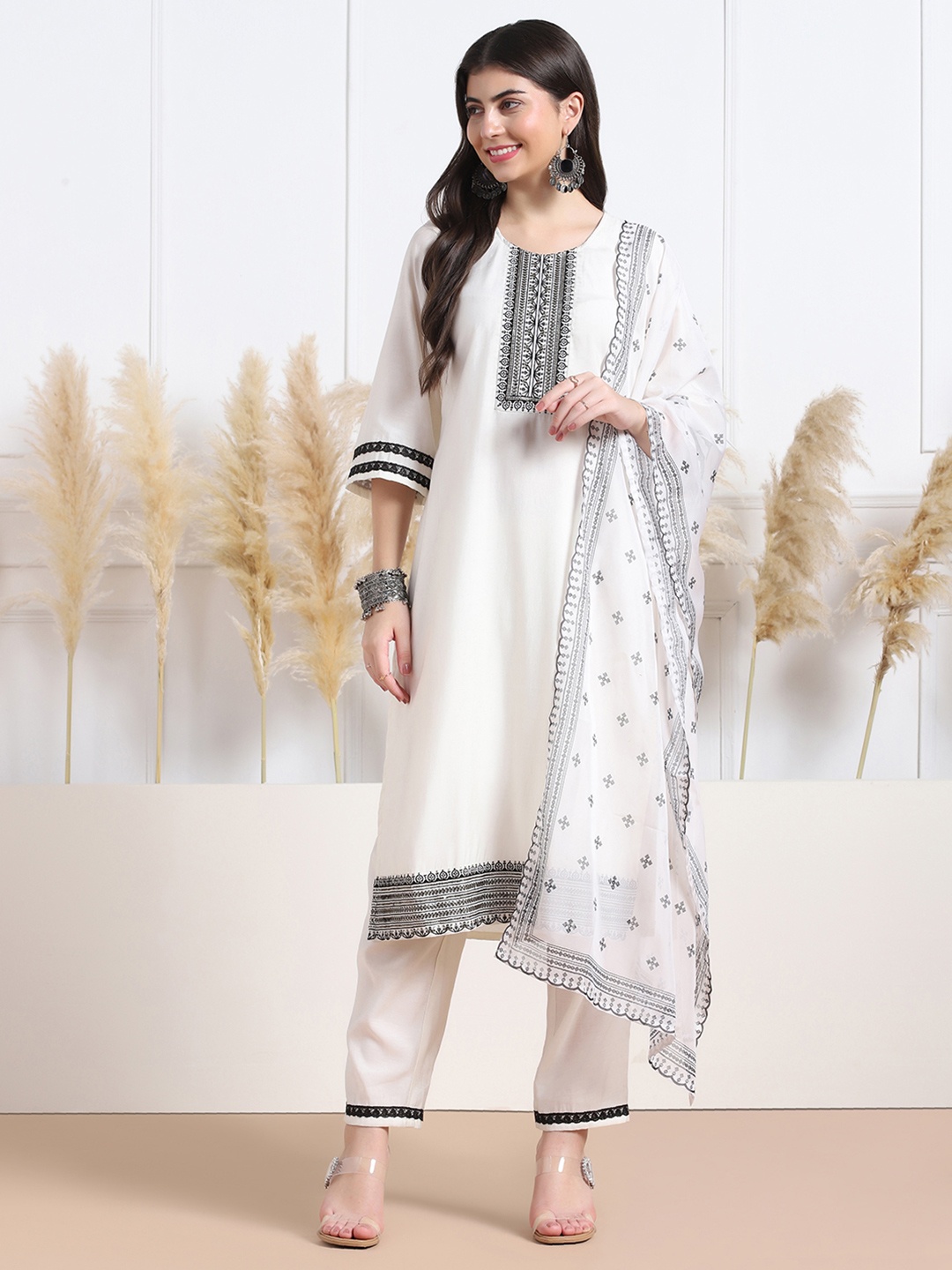 

FASHION DREAM Floral Embroidered Straight Kurta with Trousers & Dupatta, White