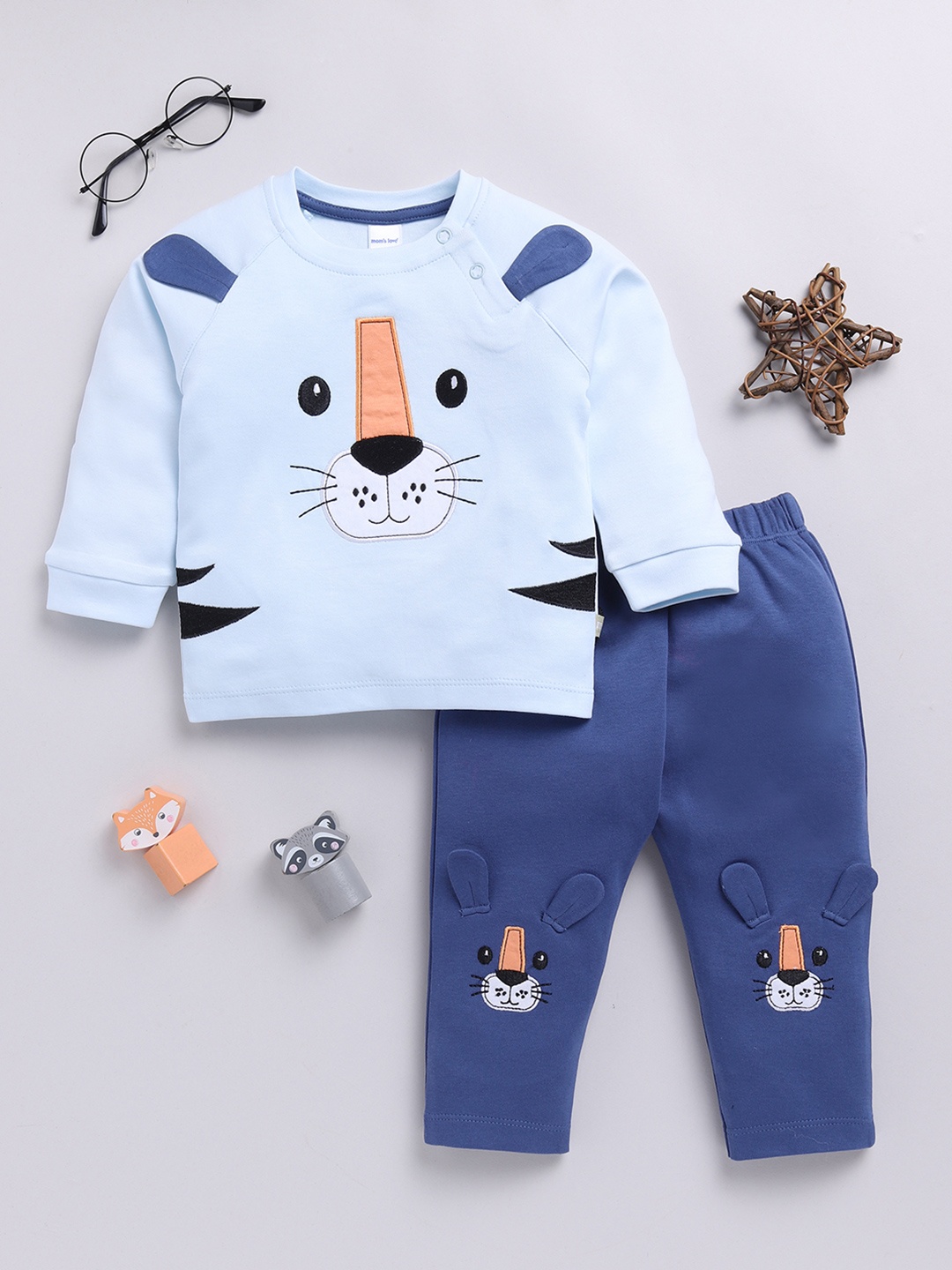 

Moms Love Infant Boys Applique Detail T-Shirt With Trouser, Blue