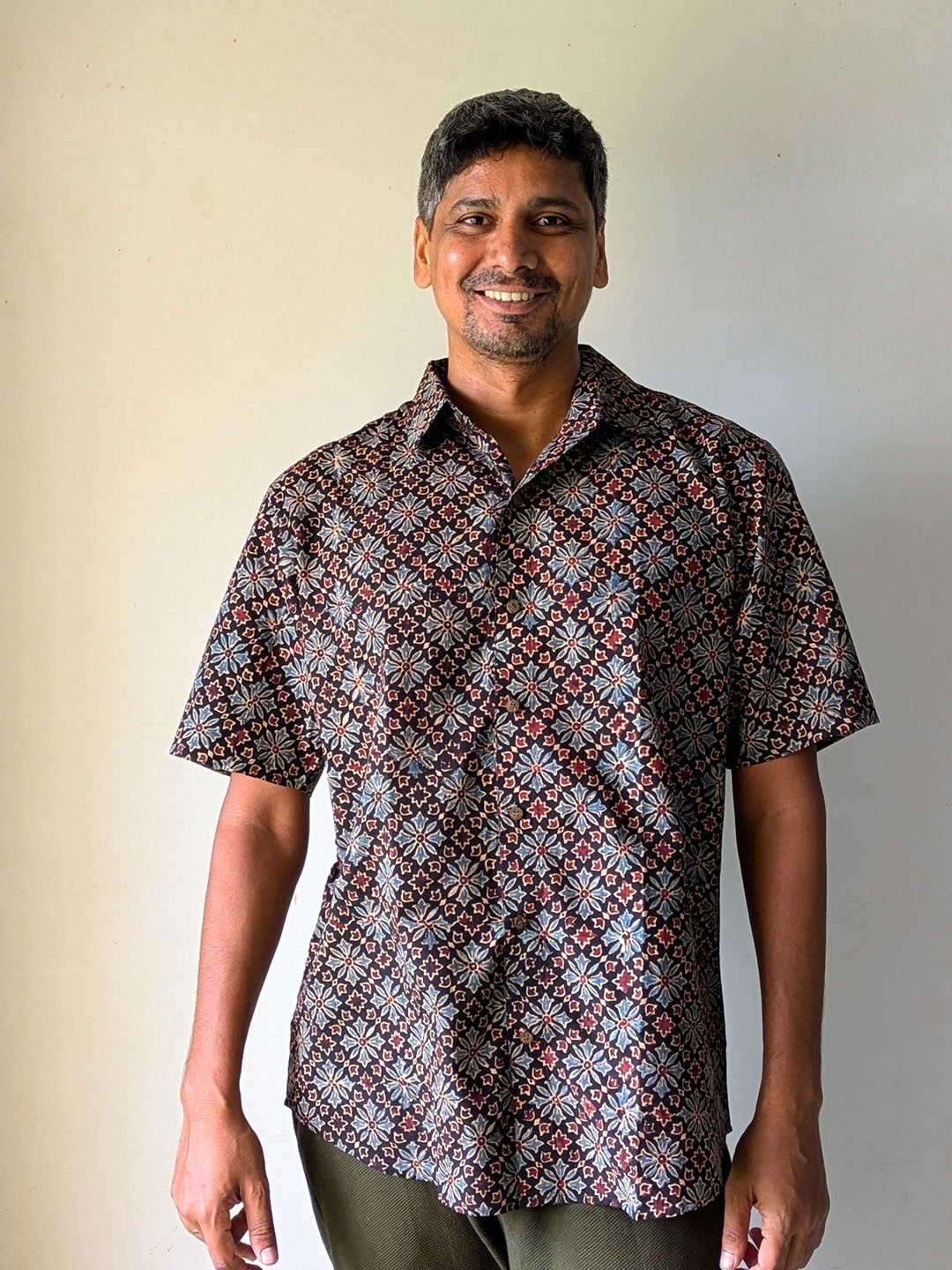 

Assal Men Cotton Printed Comfort Short Sleeves Casual Shirt, Black