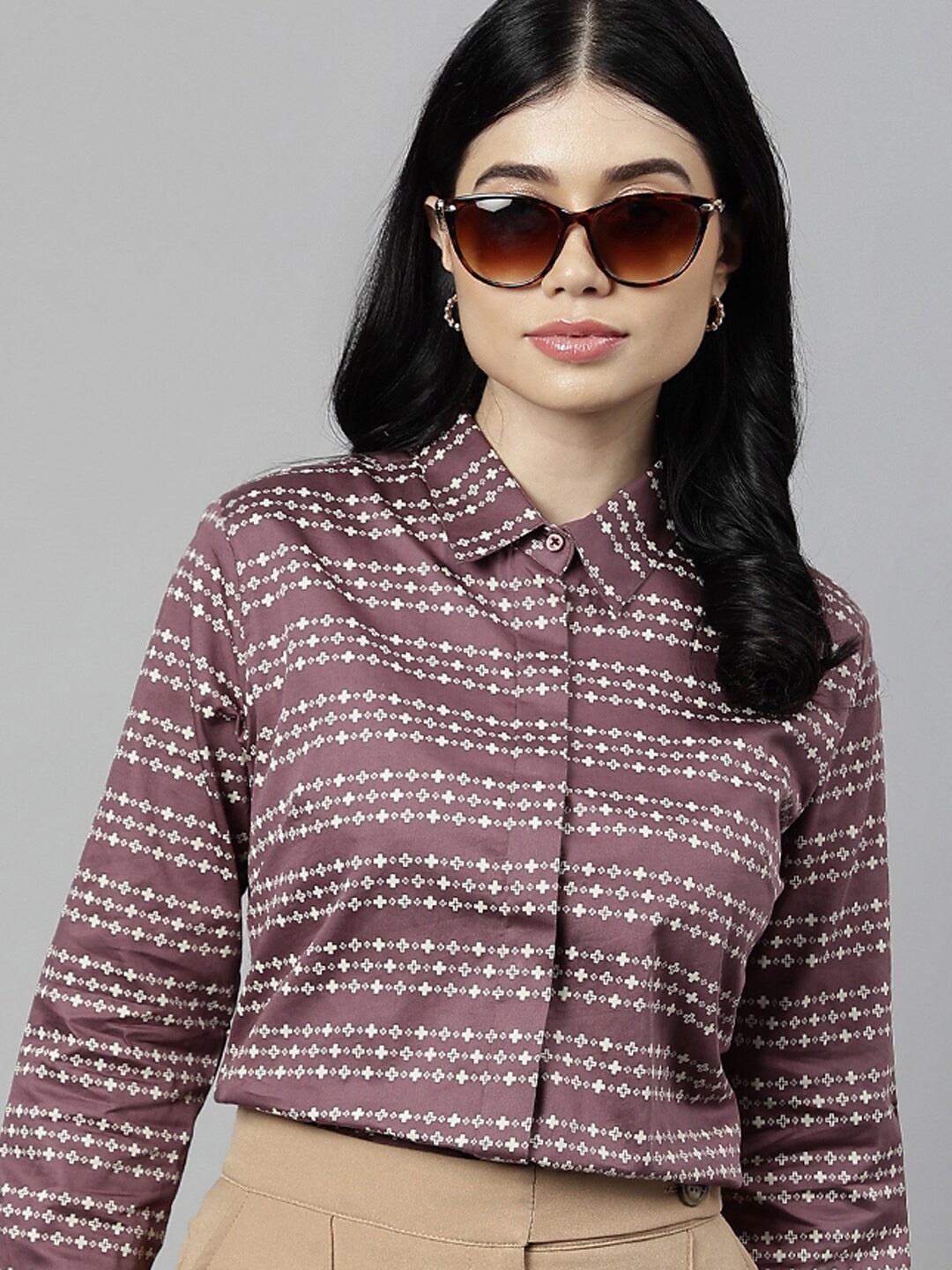 

Hancock Women Micro Ditsy Printed Long Sleeves Formal Shirt, Burgundy