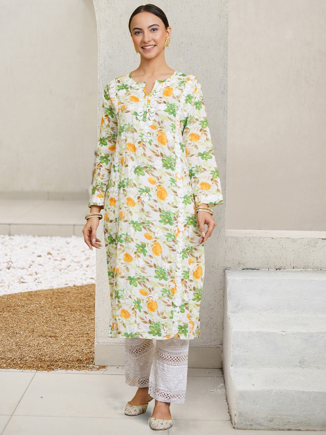 

HOUSE OF KARI Floral Printed Round Neck Chikankari Cotton Straight Kurta, White