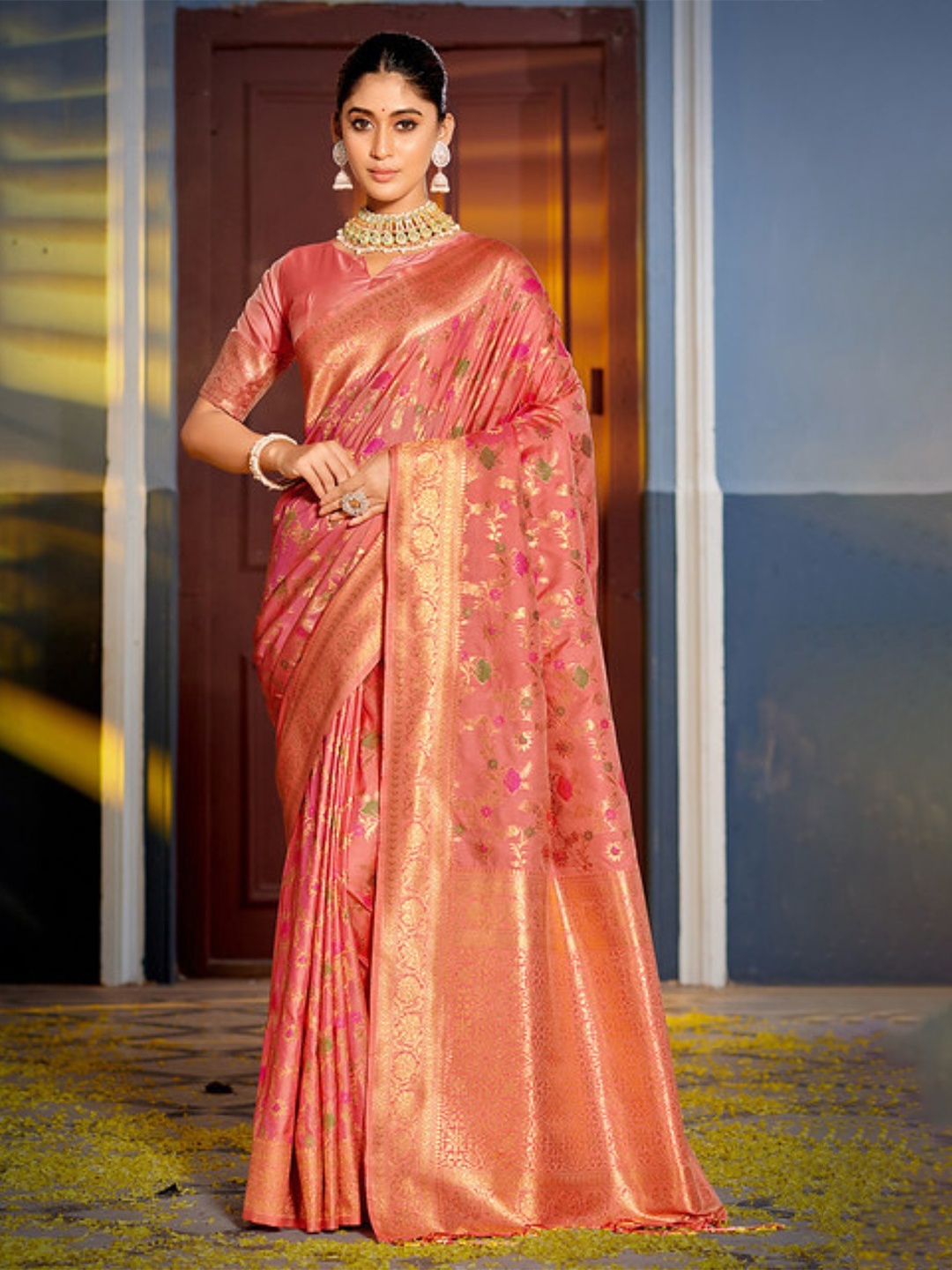 

MySilkLove Woven Design Zari Banarasi Saree, Peach