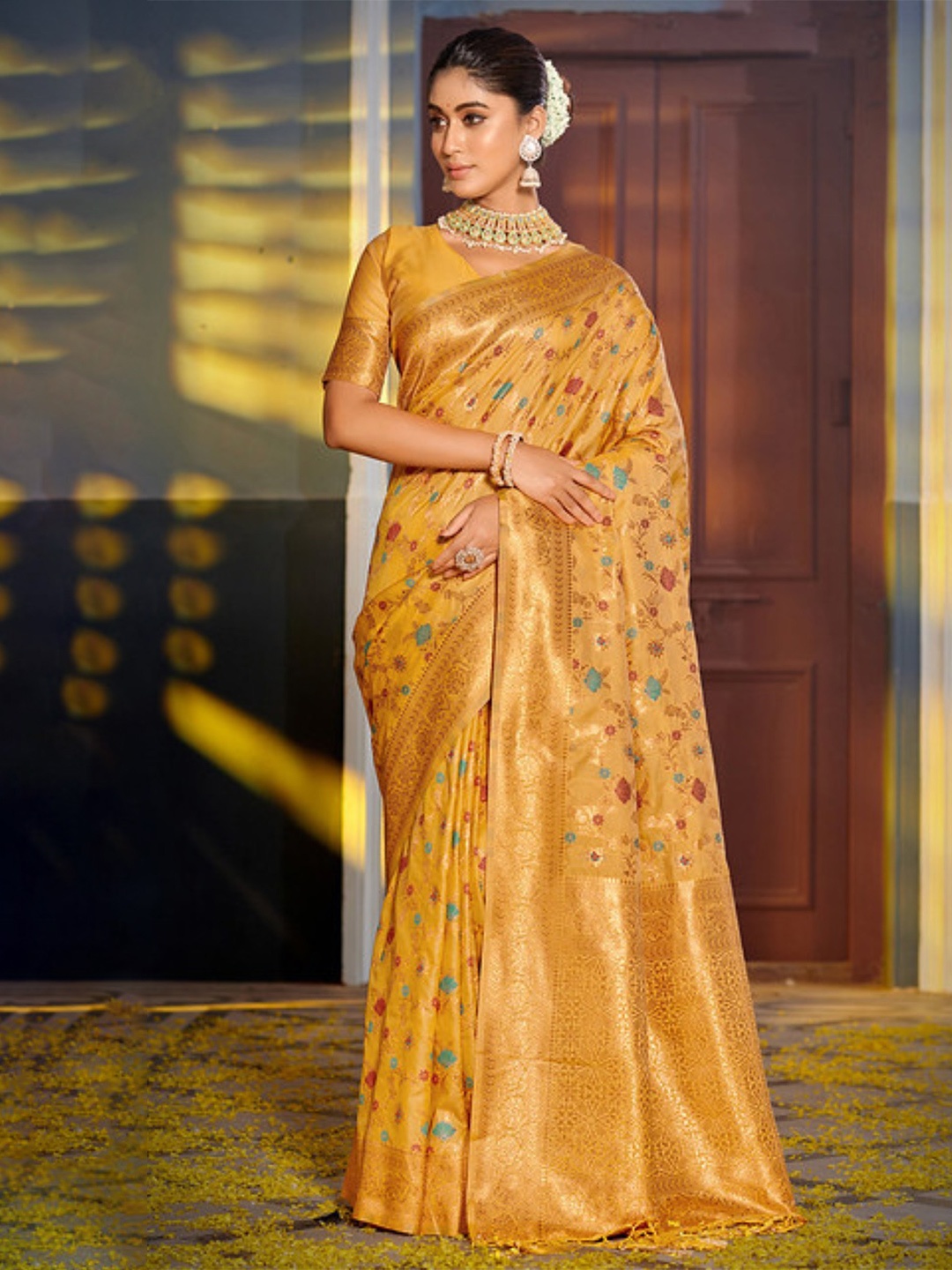 

MySilkLove Woven Design Zari Silk Blend Banarasi Saree, Yellow