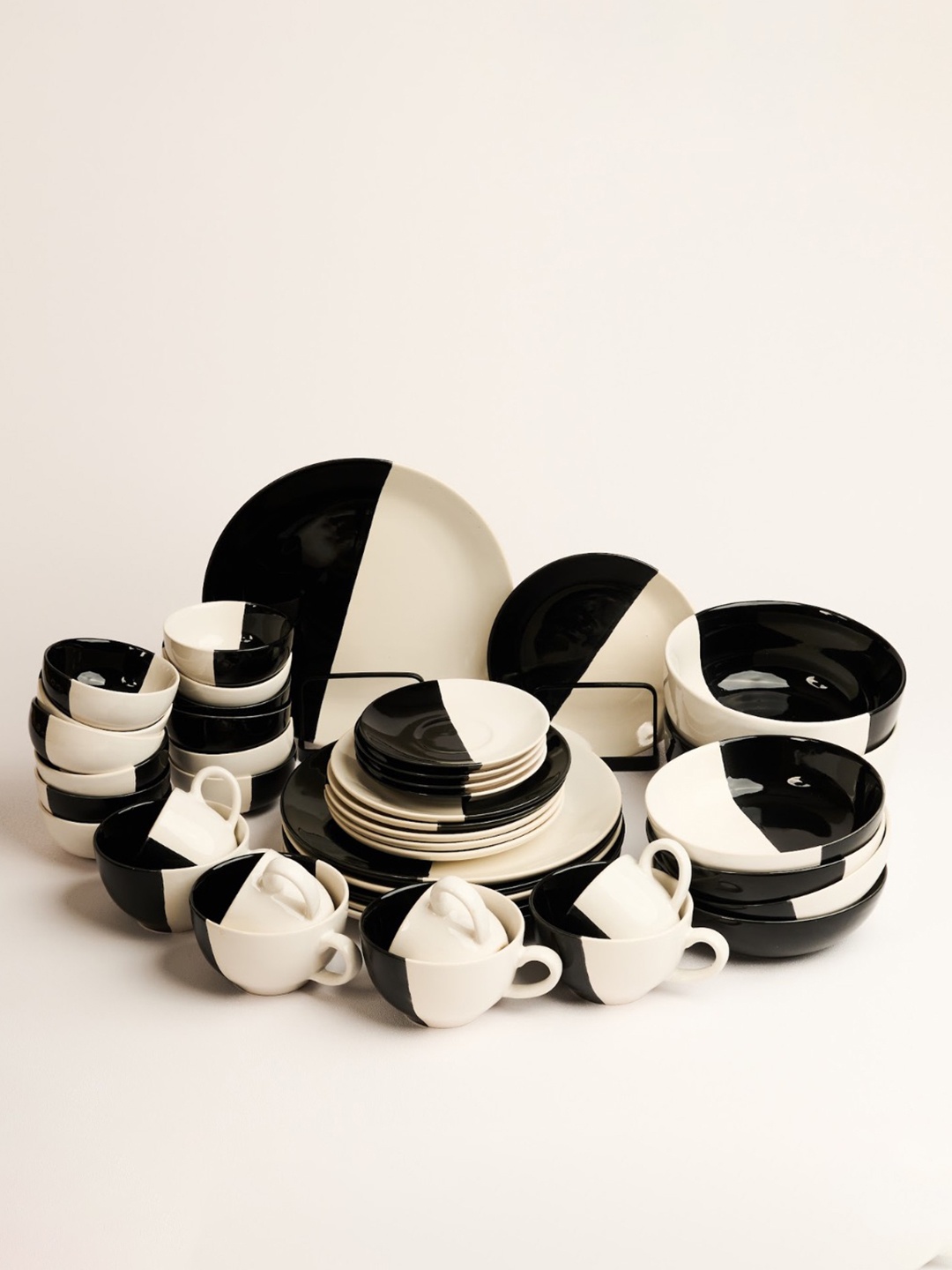 BlackCarrot Black & White 42 Pieces Ceramic Dinner Set