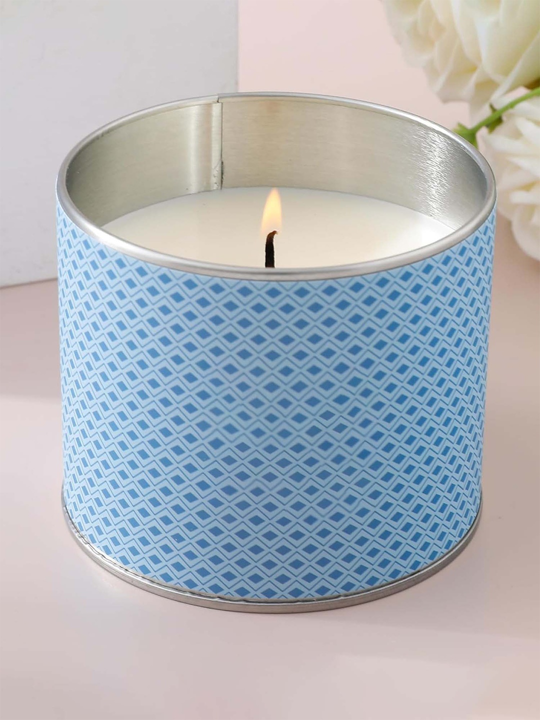 

Ekhasa White & Blue Printed Soy Wax Sea Anemone Algae Scented Jar Candle